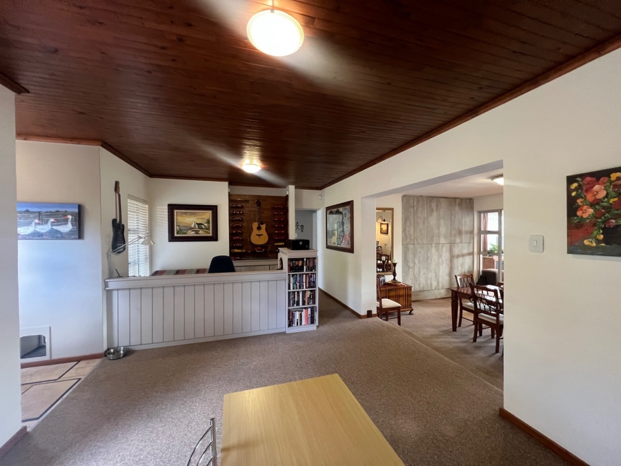 4 Bedroom Property for Sale in Herolds Bay Western Cape